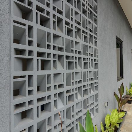 Reddoorz Near Puri Indah Mall ジャカルタ エクステリア 写真